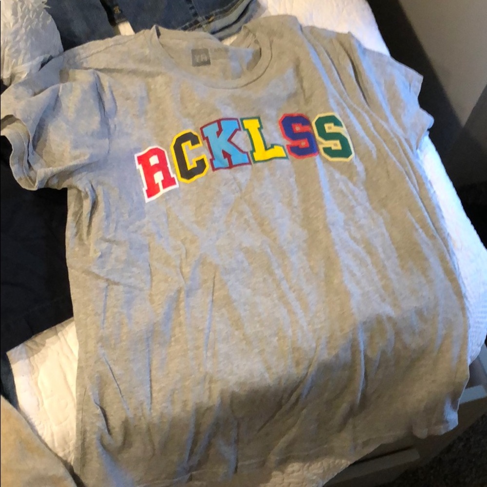 Young & Reckless large t-shirt